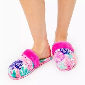 NWT Lilly Pulitzer Multi Seaside Carnivale Velour Clara Plush Slipper SZ 9/10